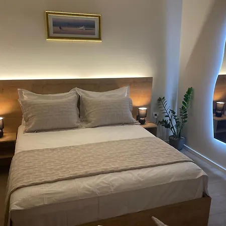 Bed & Breakfast Bujtina Topi -wooden Among Olive Grooves *