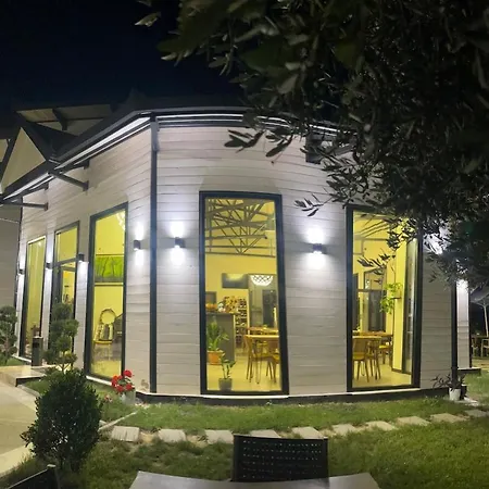 Bed & Breakfast Bujtina Topi -wooden Among Olive Grooves *