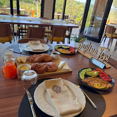 Bed & Breakfast Bujtina Topi -wooden Among Olive Grooves Draç